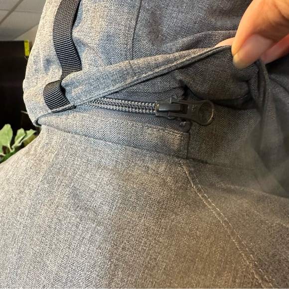 The North Face Parka - Picture 4 of 12